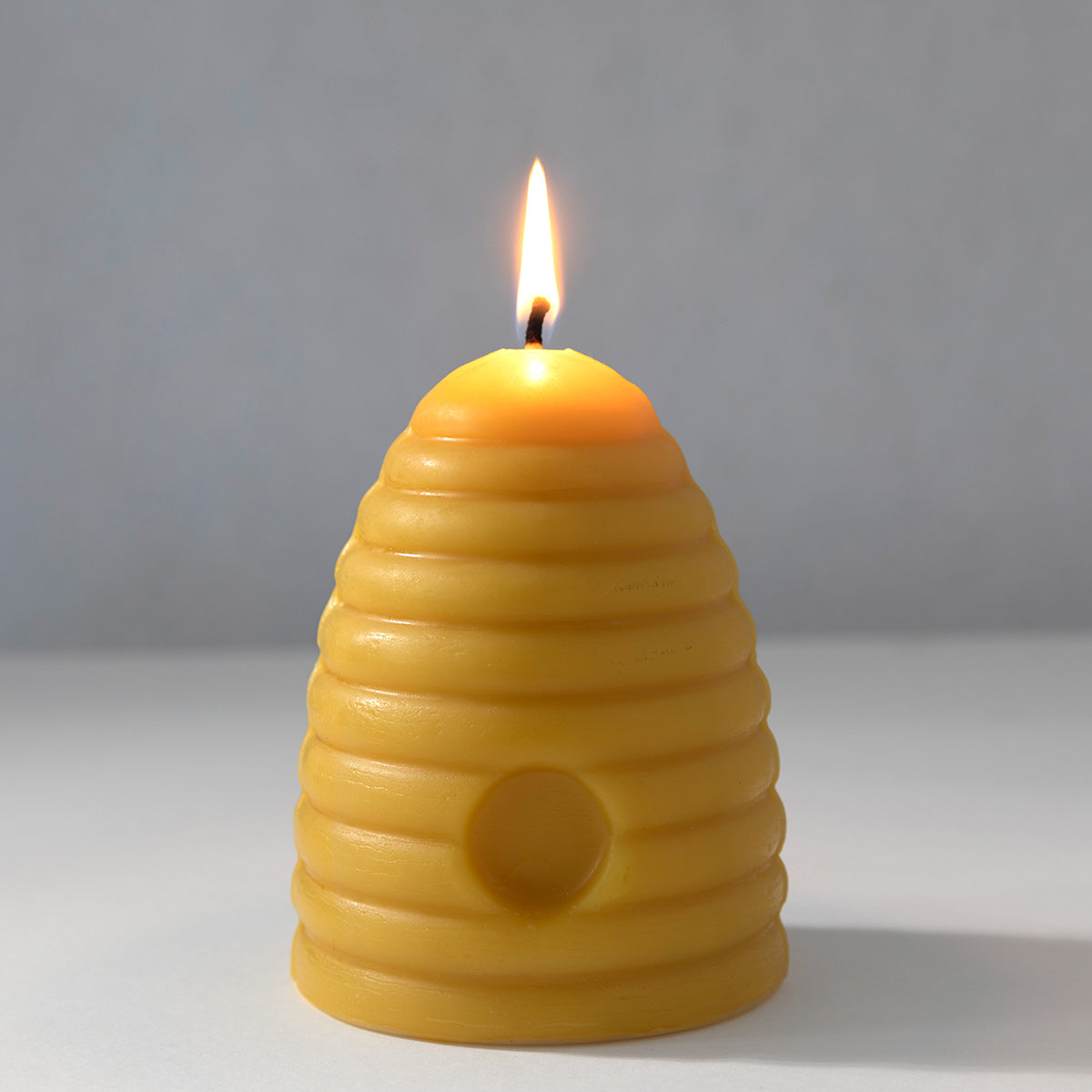 Broluxe Ltd. Co. XL American Bully Beeswax Co. - Beehive - Pet Safe Beeswax Candle
