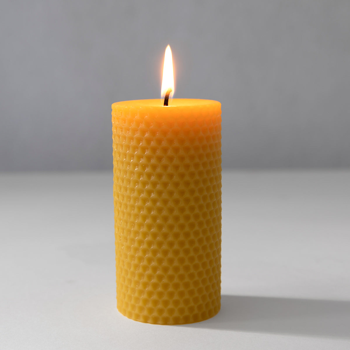 Broluxe Ltd. Co. XL American Bully Beeswax Co. - Honeycomb - Pet Safe Beeswax Candle